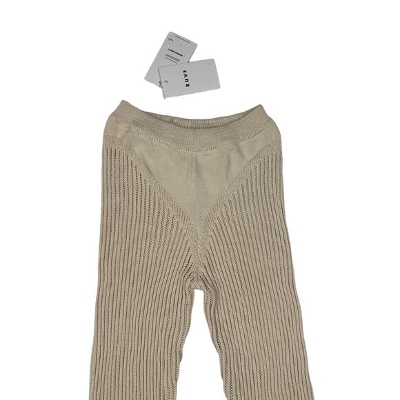 Ruve - Loom Ribbed Pants in Beige - Picture 2 of 5